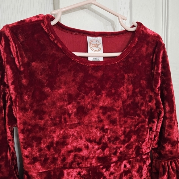 Girls Red Crushed Velvet Bell Sleeve Dress Size 6 - Picture 3 of 8